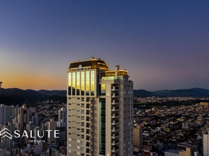 Apartamento à venda com 3 suítes no Centro