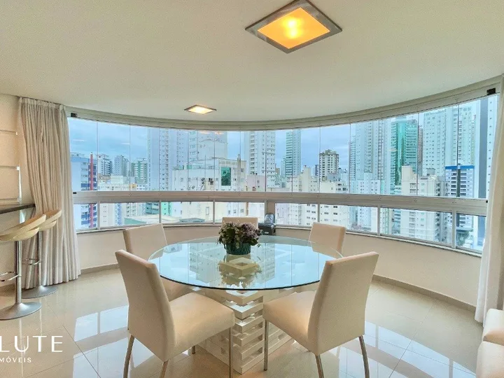 Apartamento à venda com 3 dormitórios na Barra Sul
