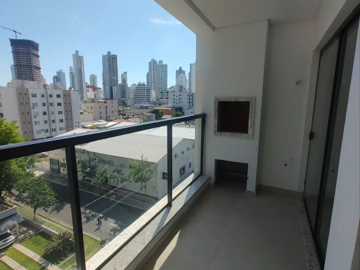 Apartamento 2 quartos 1 suíte.