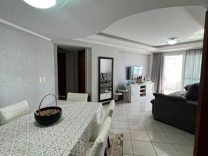 Apartamento à venda com 3 dormitórios na Barra Sul