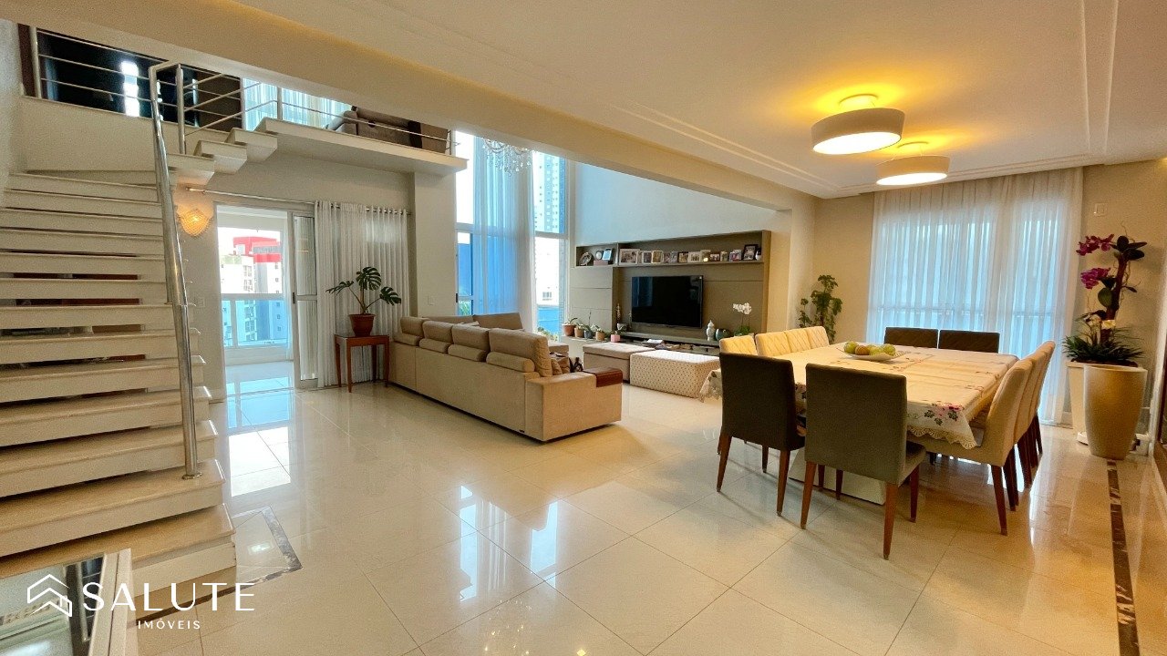 Apartamento à venda com 3 suítes no Centro