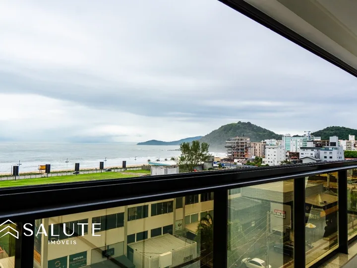 Apartamento à venda com 3 suítes na Praia Brava