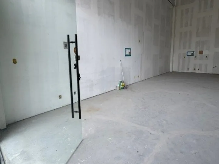 Sala comercial aluguel anual no Centro