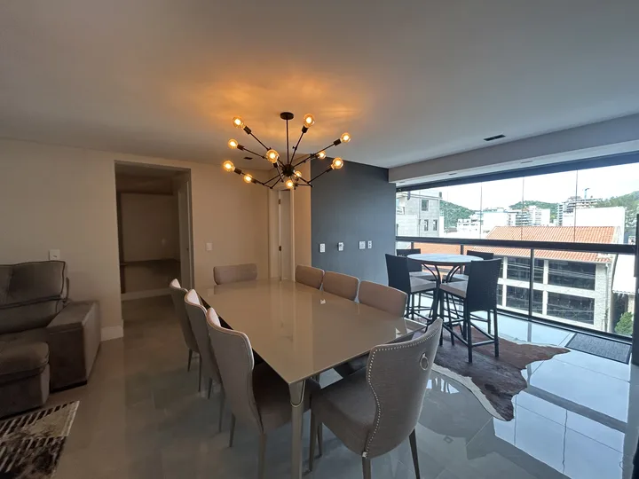 Apartamento aluguel anual 2 suítes na Praia Brava de Itajaí