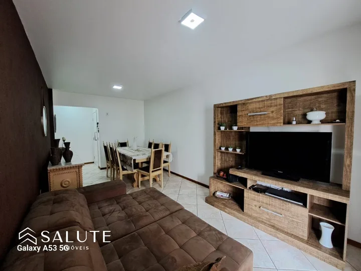 Apartamento com 3 quartos em Balneário Camboriú.