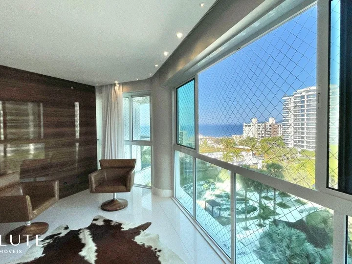 Apartamento à venda 4 dormitórios na Praia Brava