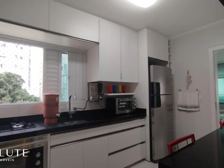 Apartamento à venda com 2 dormitórios no Pioneiros