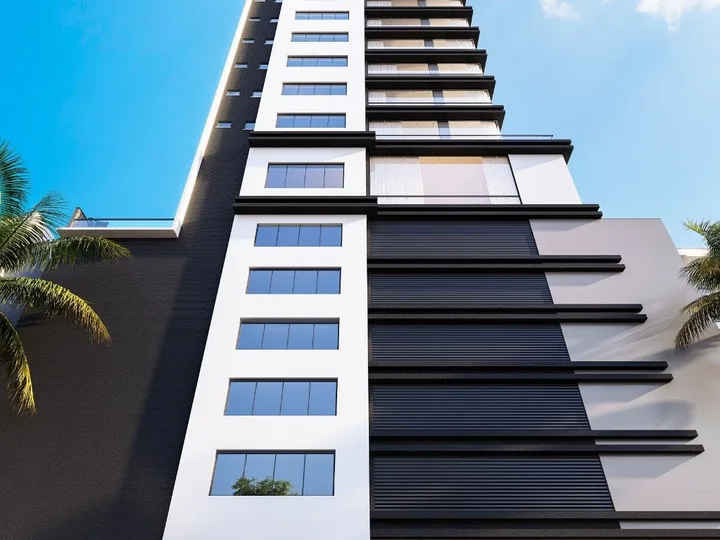 Cobertura central com 3 suítes e terraço com spa