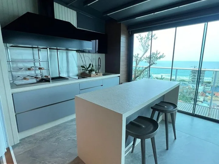 Cobertura à venda com 3 suítes na Praia Brava