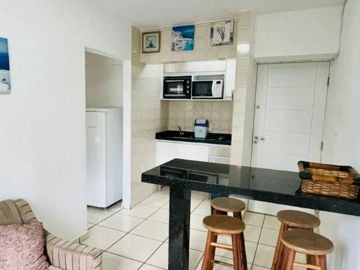 Apartamento á venda com 1 Suíte no Pioneiros.