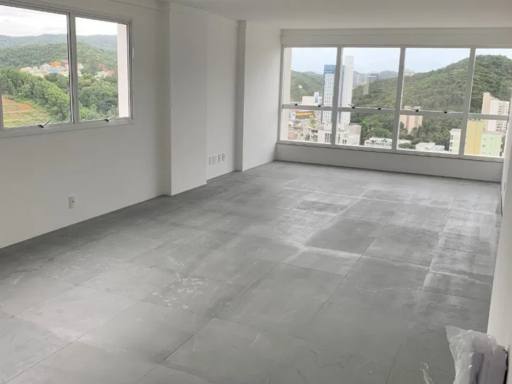 Sala comercial no Centro de Balneário Camboriú