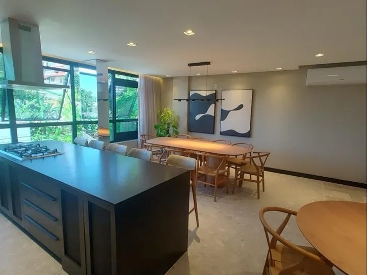 Apartamento com 2 Suítes em Balneário Camboriú