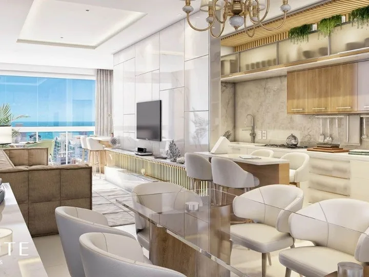 Apartamento à venda 4 dormitórios em Meia Praia
