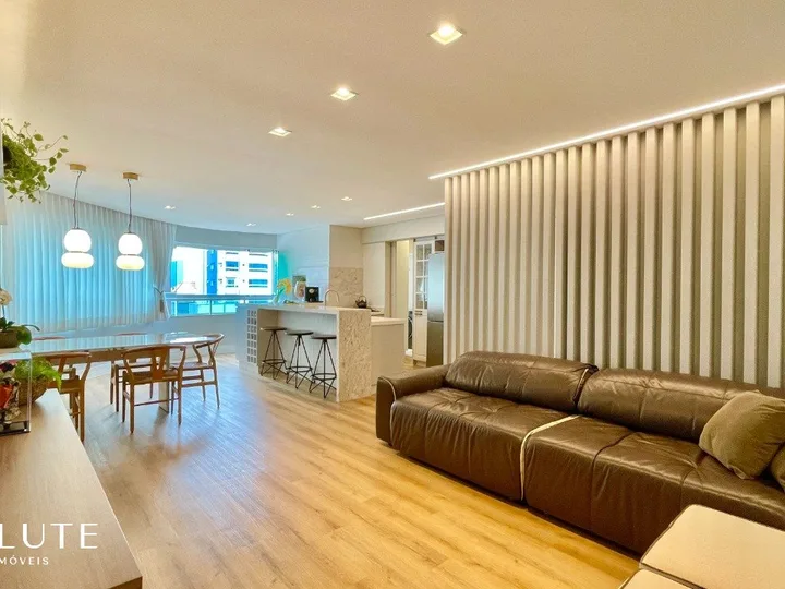 Apartamento à venda com 2 suítes no Centro