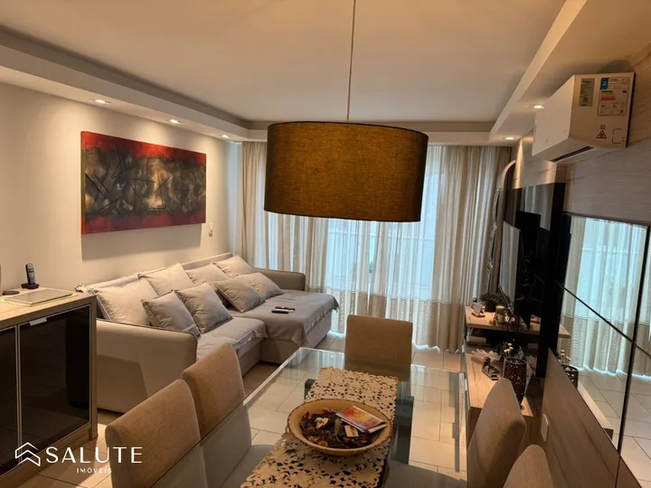 Apartamento à venda com 3 Dormitórios no Centro.
