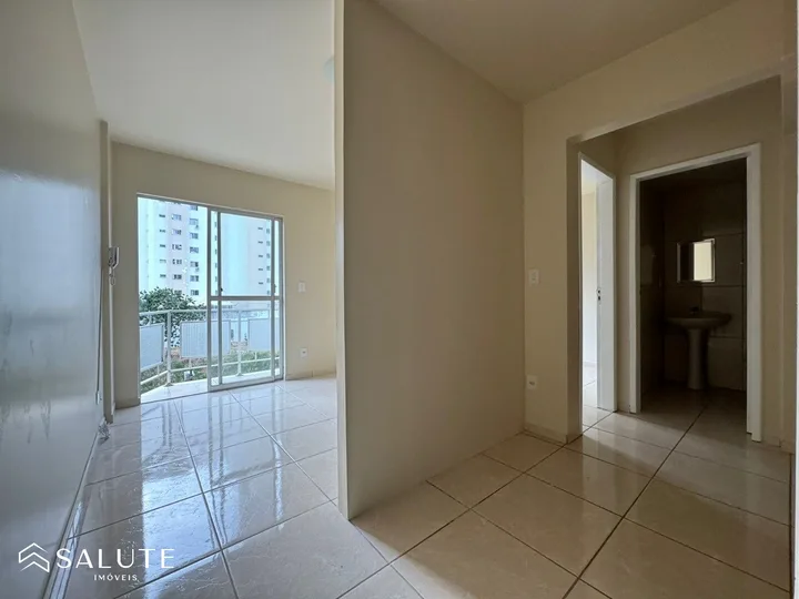 Apartamento à venda com 1 dormitório no Pioneiros