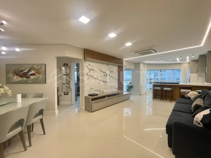 Apartamento à venda 4 dormitórios nos Pioneiros