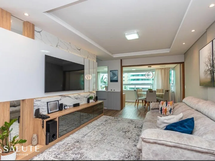 Apartamento à venda 3 suítes Pioneiros.