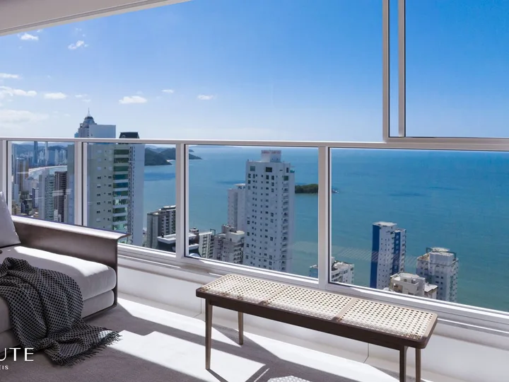 Apartamento à venda 4 suítes Centro
