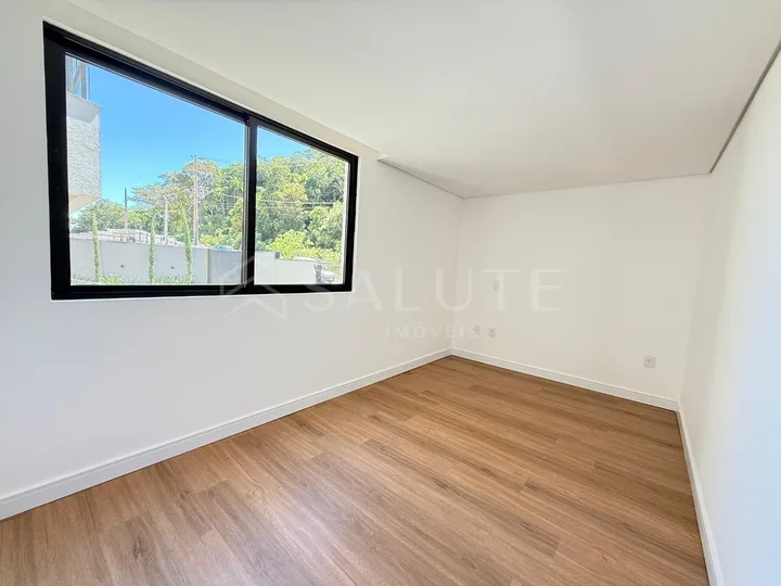 Apartamento à venda 3 dormitórios Barra.