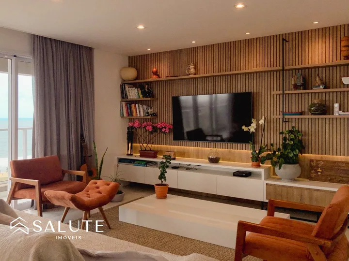 Apartamento com 3 Suítes na Praia Brava