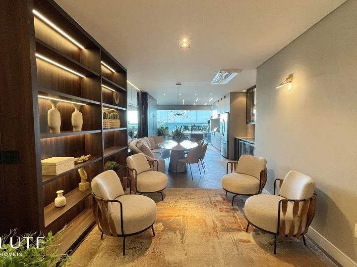Apartamento aluguel anual 4 suítes na Barra Sul