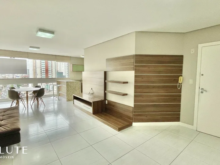 Apartamento à venda com 3 dormitórios no Centro