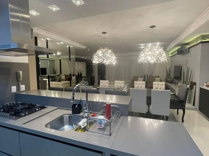 Apartamento à venda 5 suites em Itapema
