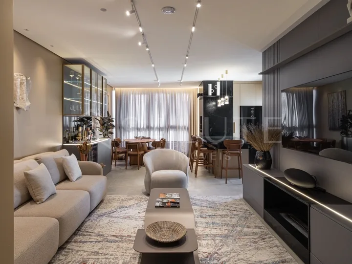 Apartamento à venda 3 suítes no Centro