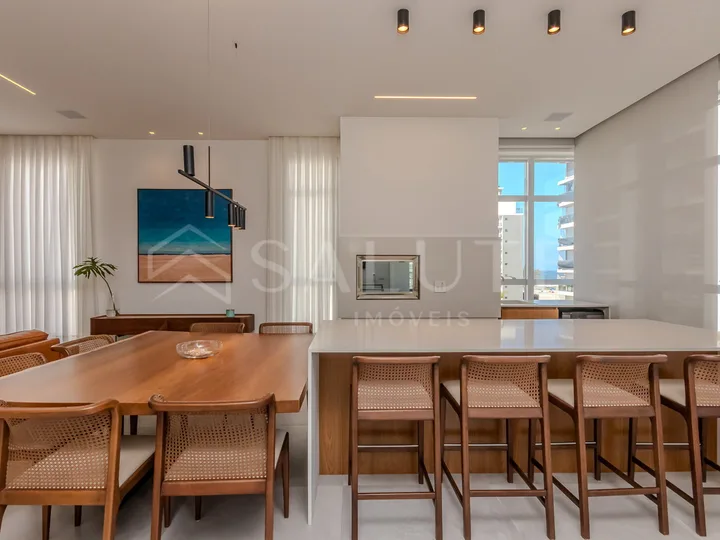 Apartamento à venda 3 suítes na Praia Brava