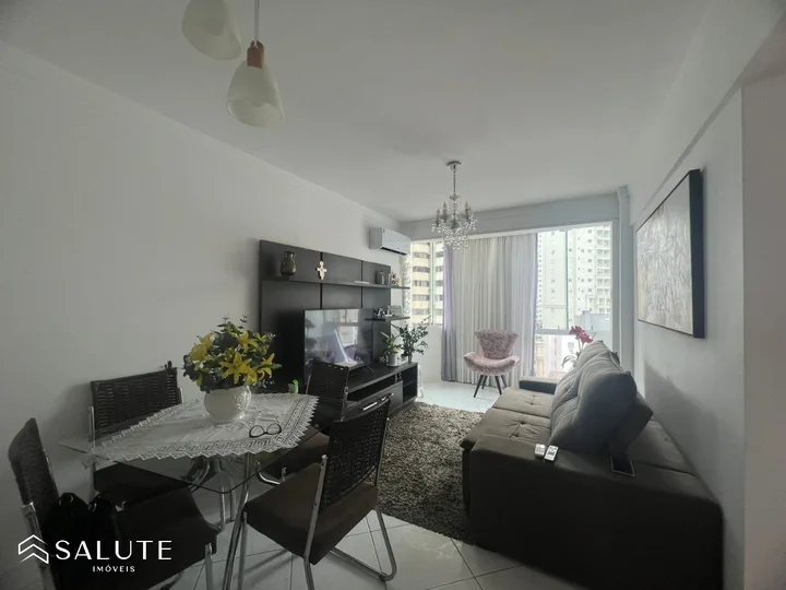Apartamento à venda 2 dormitórios Barra Sul.