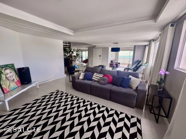 Apartamento à venda 5 suítes no Centro