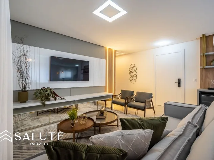 Apartamento 4 suítes á Venda no Centro