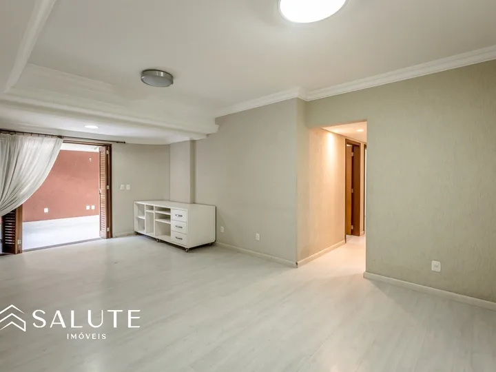 Apartamento diferenciado com piscina privativa