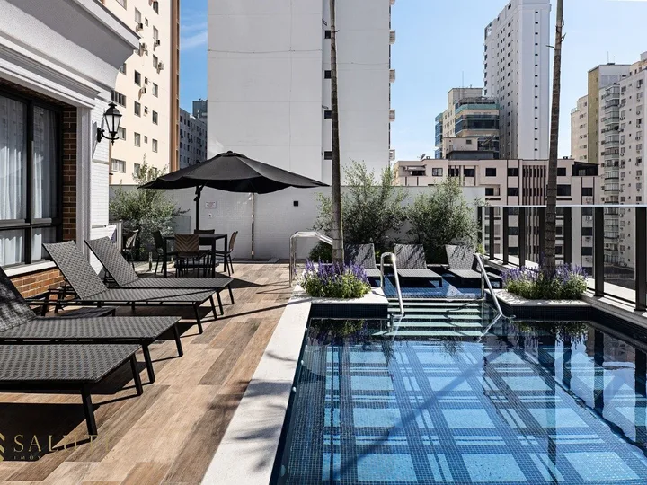 Cobertura à venda com 4 suites no Centro