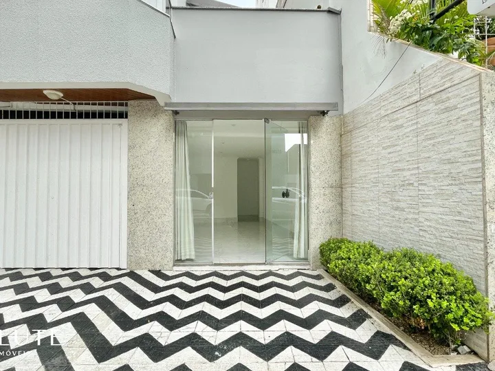 Sala comercial à venda 21m² no Centro