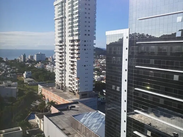 Apartamento à venda 3 suítes na Praia Brava