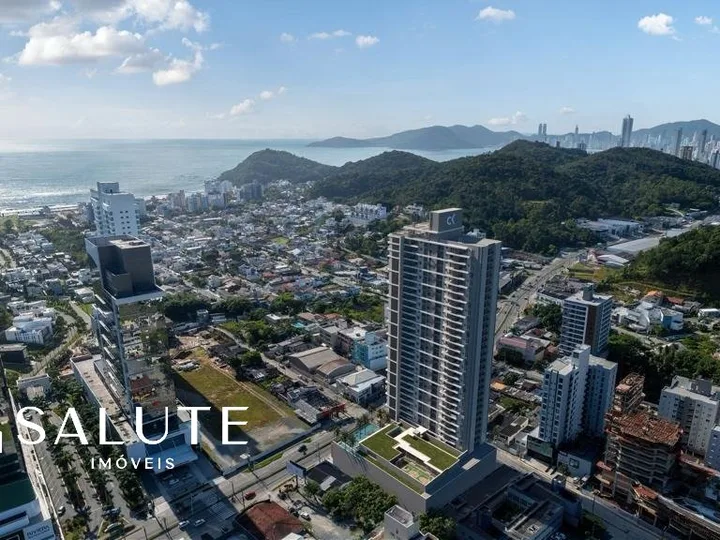 Excelente Apartamento na Praia Brava