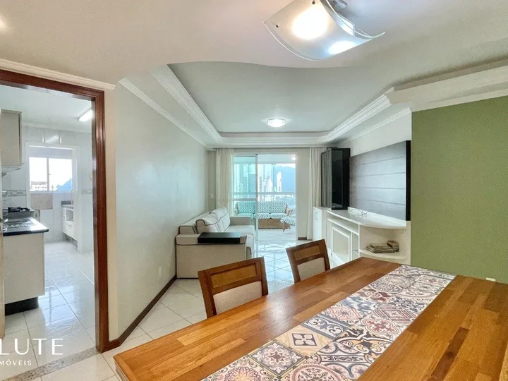 Apartamento à venda com 3 dormitórios na Barra Sul