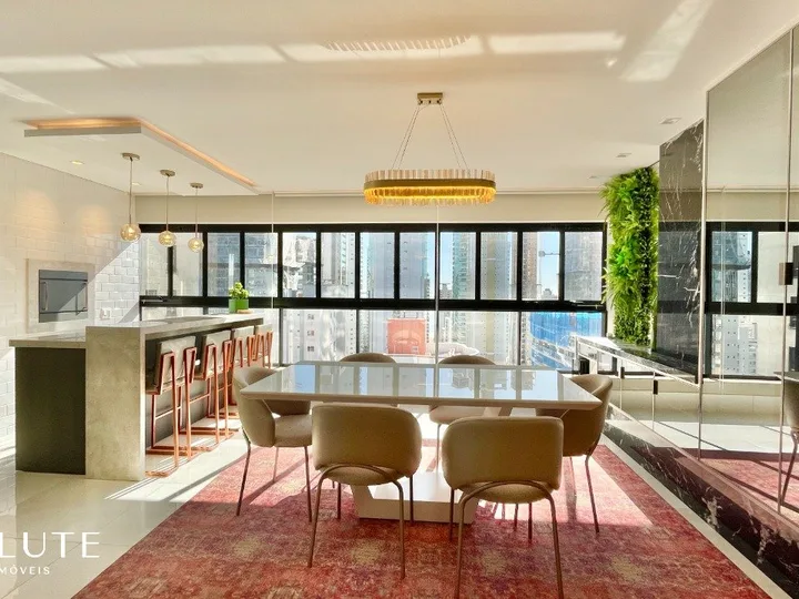 Apartamento à venda com 3 suítes na Barra Sul