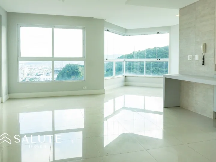 Apartamento à venda com 3 suítes no Centro