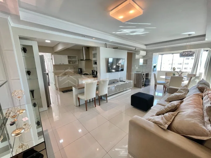 Apartamento à venda 4 Dormitórios Centro