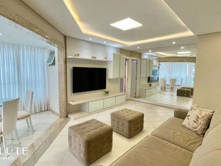 Apartamento locação anual com 3 dormitórios na Barra Sul