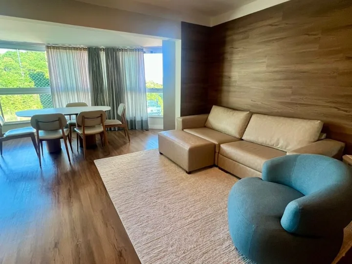 Apartamento à venda com 3 Dormitórios no Pioneiros