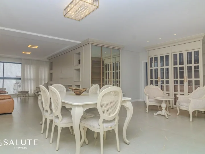 Apartamento 4 suítes à venda na Barra Norte.