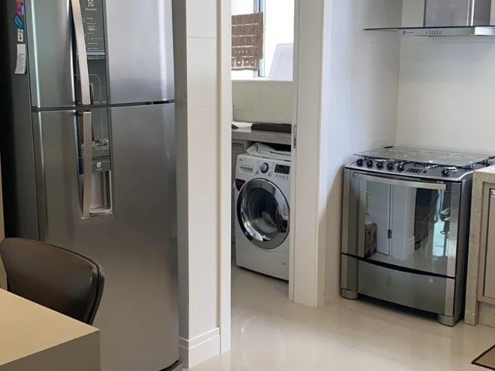 Apartamento à venda 3 suítes na Barra Sul