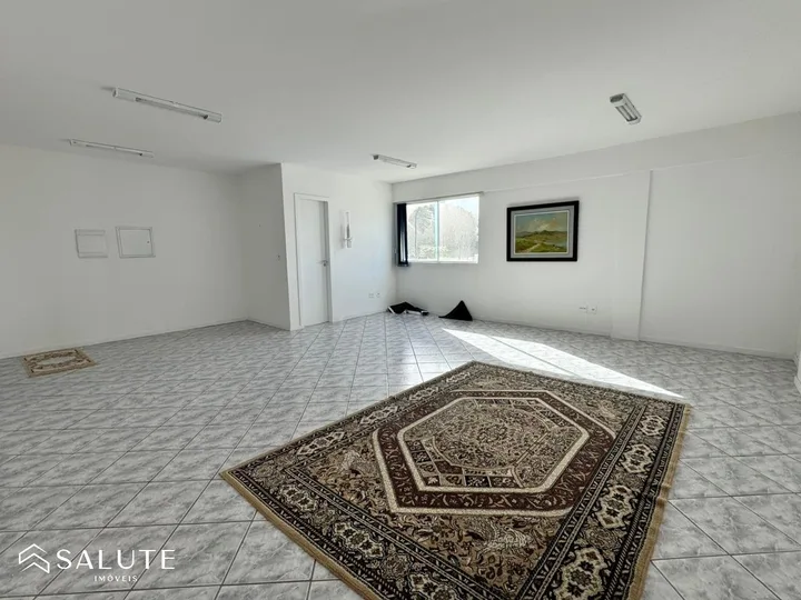 Sala comercial locação anual no Centro