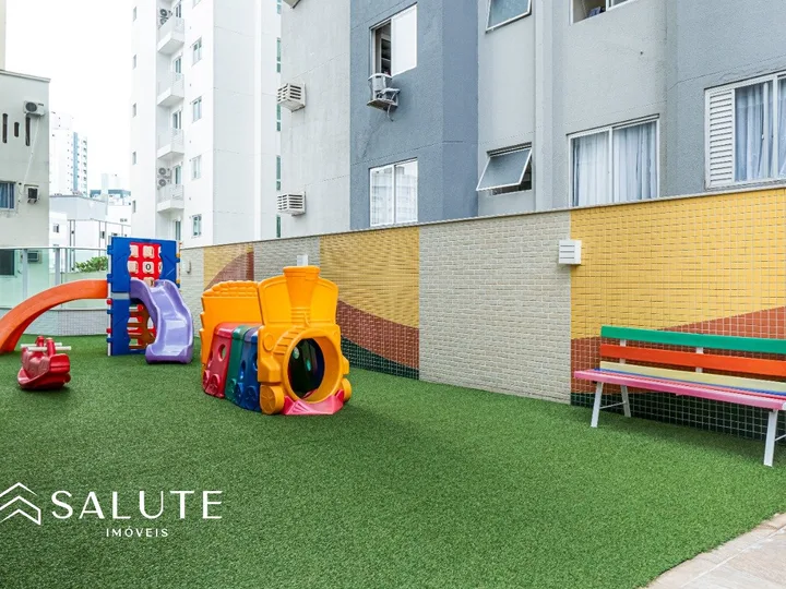 Apartamento á Venda com 3 Suítes no Centro