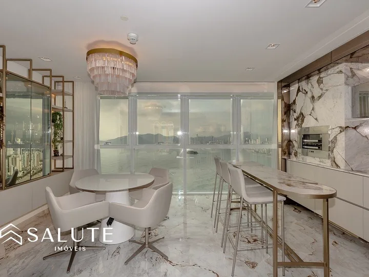 Apartamento 3 suítes de frente para o mar