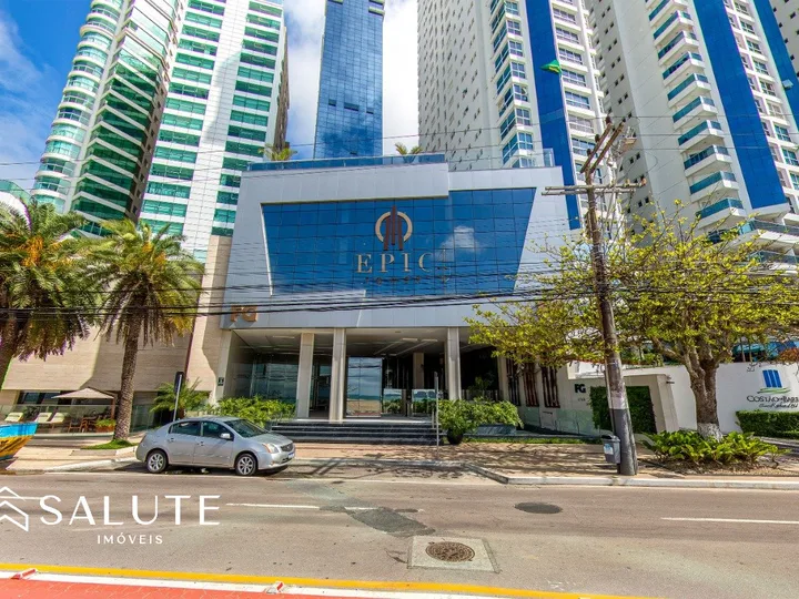 Apartamento Frente Mar com 5 vagas de garagem